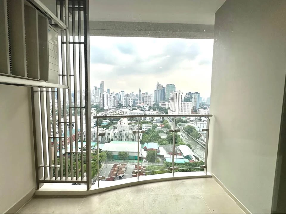 Supalai Oriental Sukhumvit 39 for rent, spacious room with lots of usable space, decorated in a controlled tone, fully furnished, reserve now!