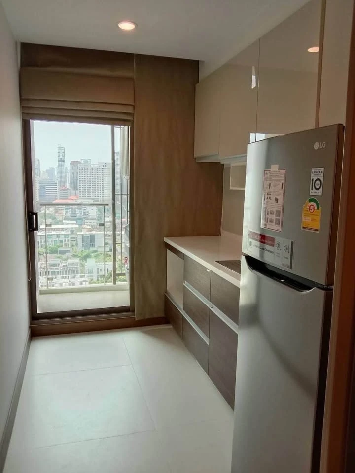 Supalai Oriental Sukhumvit 39 for rent, nice room, good location, convenient transportation, comes with complete facilities, don't miss it.
