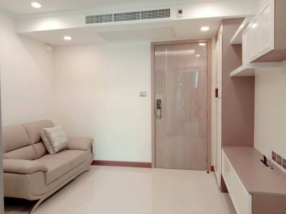 Supalai Oriental Sukhumvit 39 for rent, nice room, good location, convenient transportation, comes with complete facilities, don't miss it.