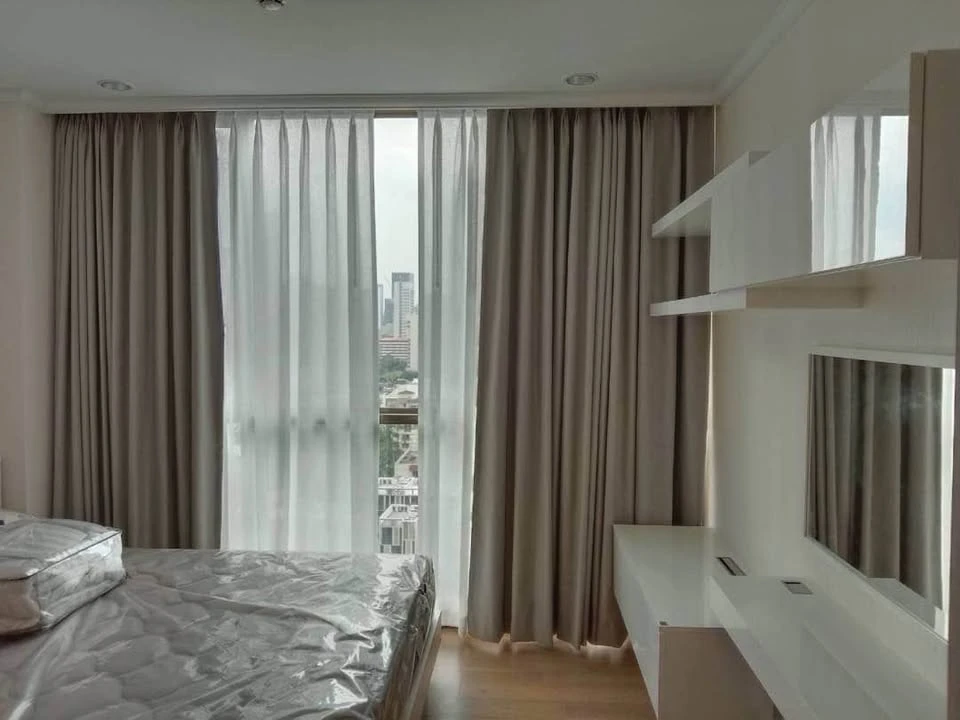 Supalai Oriental Sukhumvit 39 for rent, nice room, good location, convenient transportation, comes with complete facilities, don't miss it.