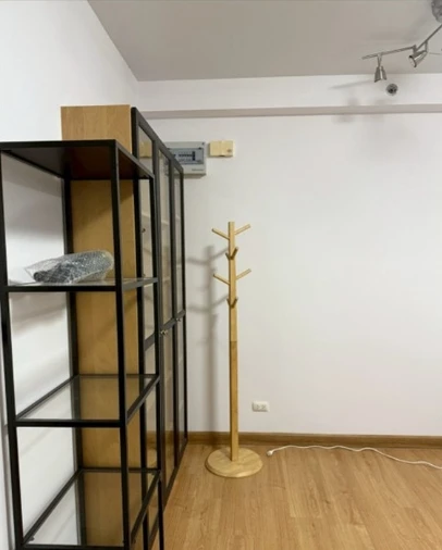 For rent: Supalai Park Ekkamai-Thonglor, 23rd floor, fully furnished, very livable. Book now!