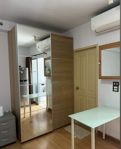 For rent: Supalai Park Ekkamai-Thonglor, 23rd floor, fully furnished, very livable. Book now!