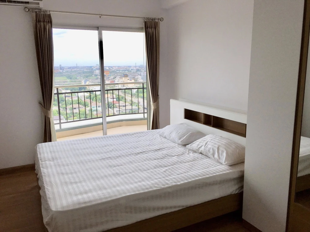 For rent Supalai Park Ekkamai Thonglor, high floor, ready to move in, fully furnished, reserve now.