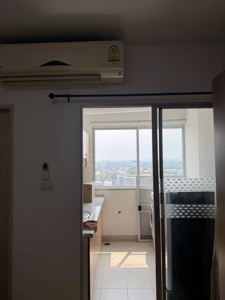 For rent: Supalai Park Kaset, Studio room, 35 sq.m., inner building, city view, quiet, ready to move in.