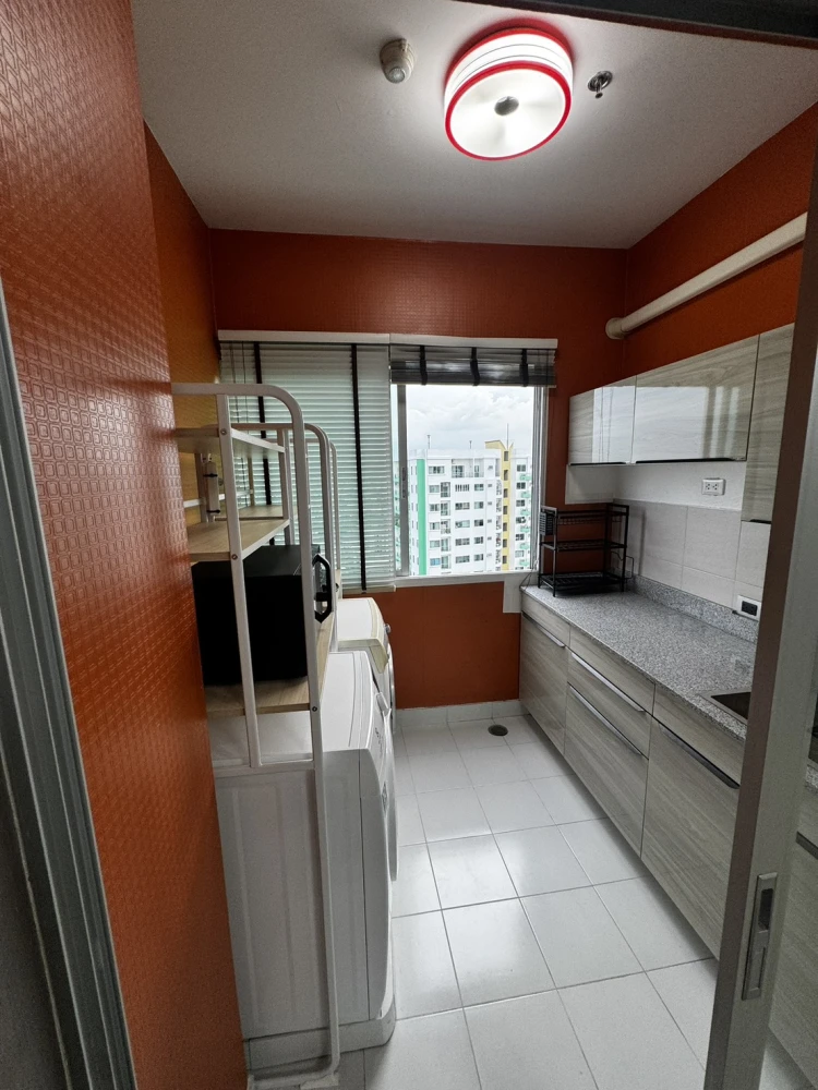 For sale/rent Supalai Park Kaset, very spacious room, on the highest floor, don't miss it.