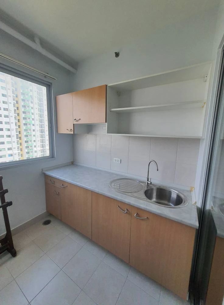 For rent Supalai Park Kaset, ready to move in, comes with complete facilities, book now, don't miss out.