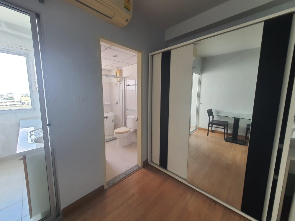 For rent Supalai Park Kaset, ready to move in, comes with complete facilities, book now, don't miss out.