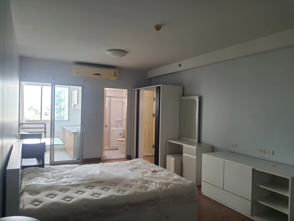 For rent Supalai Park Kaset, ready to move in, comes with complete facilities, book now, don't miss out.