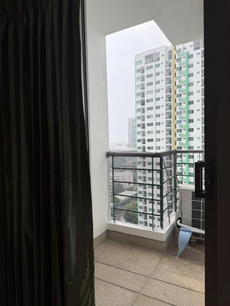 For rent Supalai Park Kaset, Building A, inside building, 16th floor, quiet, not hot, very clean room, ready to move in.