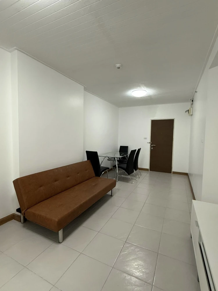 For rent Supalai Park Kaset, Building A, inside building, 16th floor, quiet, not hot, very clean room, ready to move in.