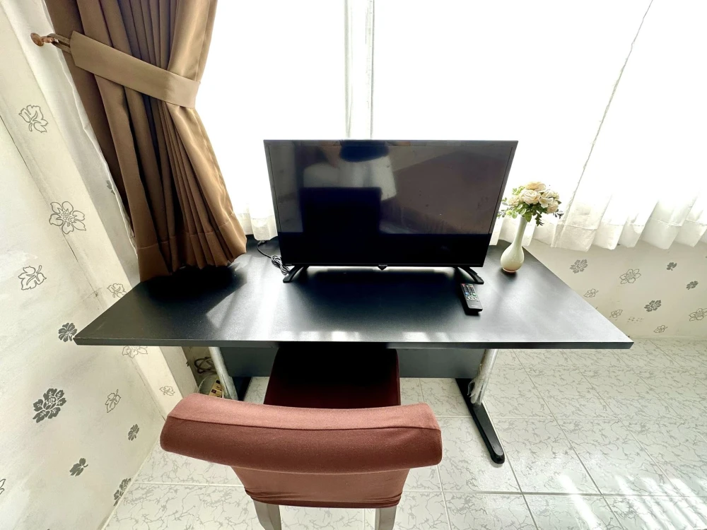 For rent Supalai Park Paholyothin 21, 28th floor, fully furnished room, ready to move in. Interested, book now, urgent.