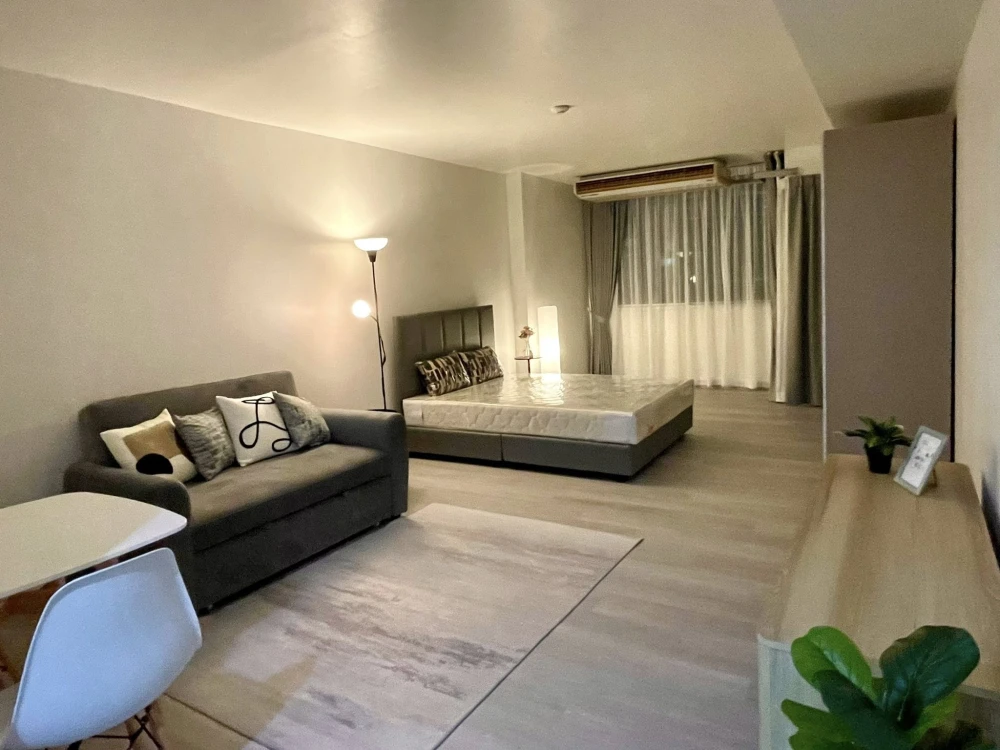 For rent: Supalai Park Paholyothin 21, fully furnished apartment, ready to move in, low floor. Book now, don't miss out!!