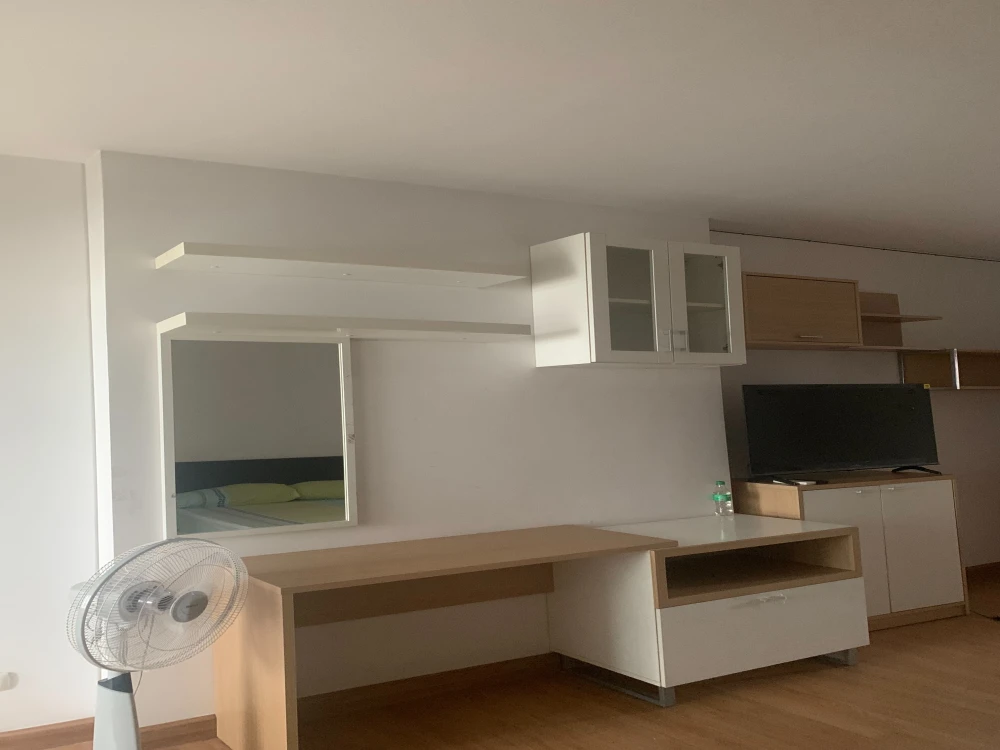 For rent Supalai Park Tiwanon, 5th floor, spacious room, fully furnished, just bring your bags and move in. Book now, don't miss out.
