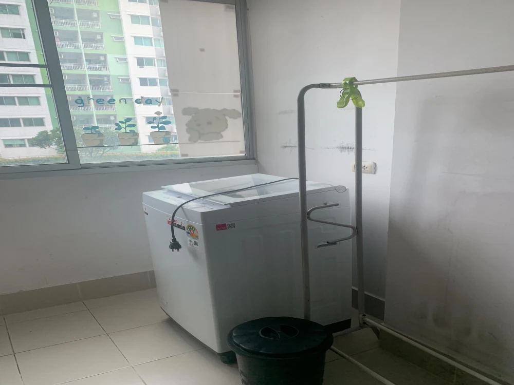 For rent Supalai Park Tiwanon, 5th floor, spacious room, fully furnished, just bring your bags and move in. Book now, don't miss out.