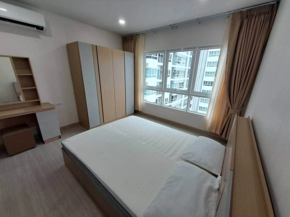 For rent: Supalai Park Yaekfaichai, 1 bedroom, 1 bathroom, fully furnished, in a great location. Book now!