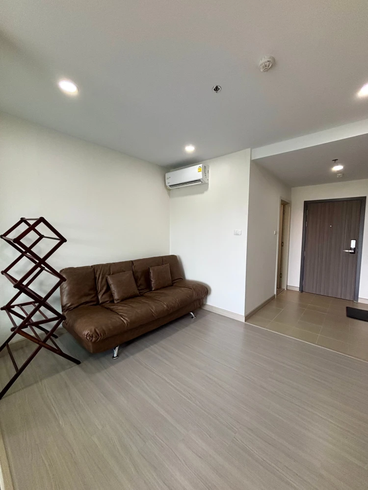 For rent: Supalai Park Yaekfaichai, 6th floor, fully furnished, very livable. Book now!
