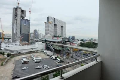For rent Supalai Park Phahon Yothin 21, large room 43 sq m., clean, northern view, no buildings blocking, ready to move in.