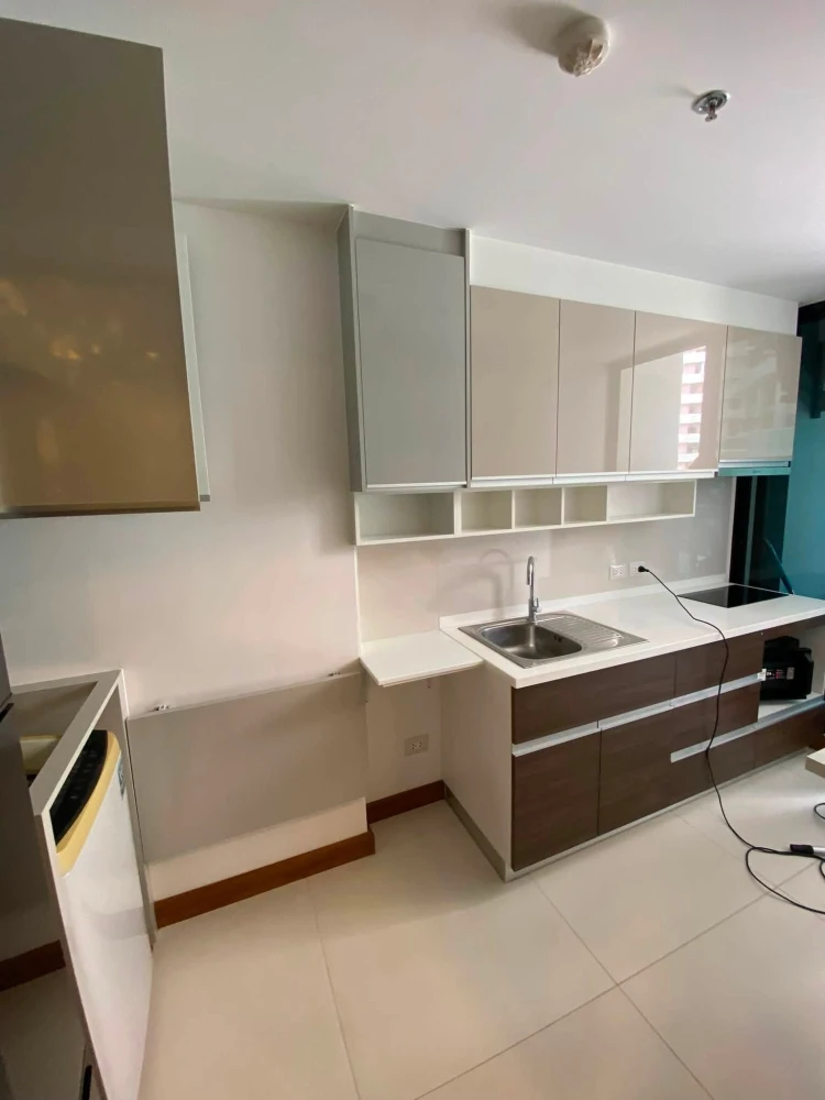 For rent: Supalai Premier Charoen Nakhon 2 bedrooms, fully furnished, ready to move in. Book now!
