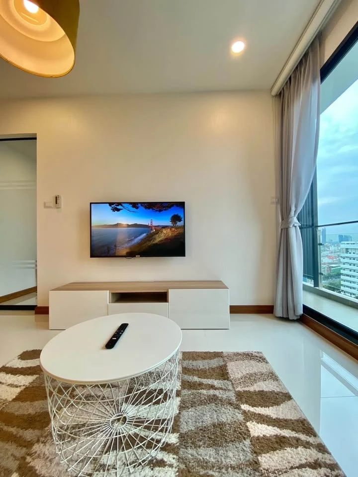 For rent Supalai Premier Charoen Nakhon, 14th floor, fully furnished, nice room, reserve now.