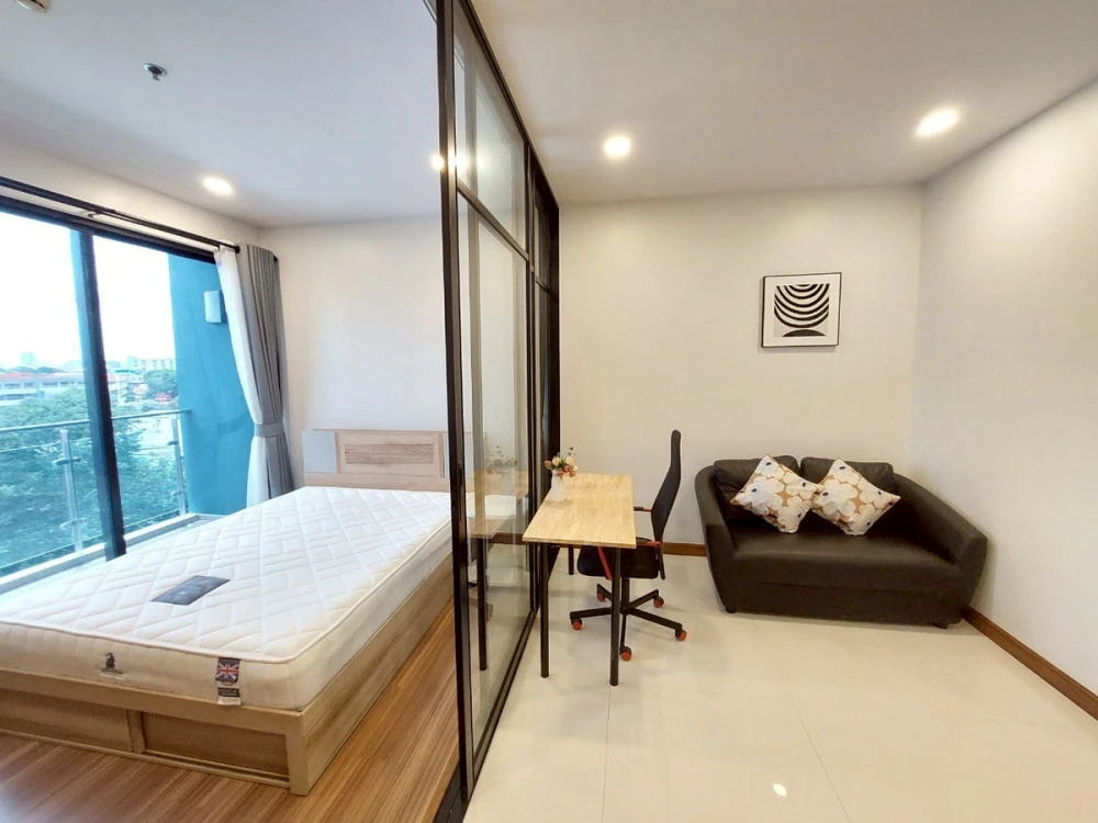 For rent: Supalai Premier Charoen Nakhon, 7th floor, great view, fully furnished, comfortable living space. Book now, don't miss out!