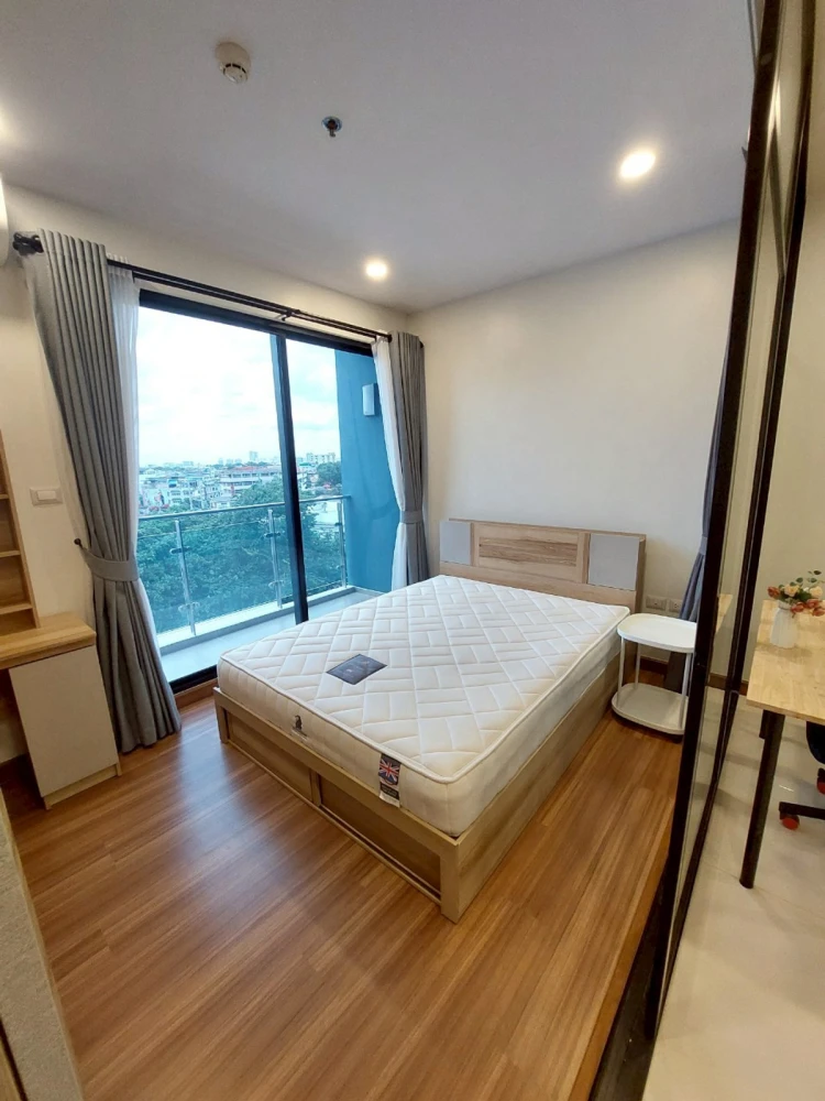 For rent: Supalai Premier Charoen Nakhon, 7th floor, great view, fully furnished, comfortable living space. Book now, don't miss out!