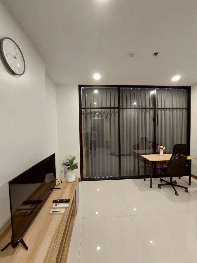 For rent: Supalai Premier Charoen Nakhon, 7th floor, great view, fully furnished, comfortable living space. Book now, don't miss out!