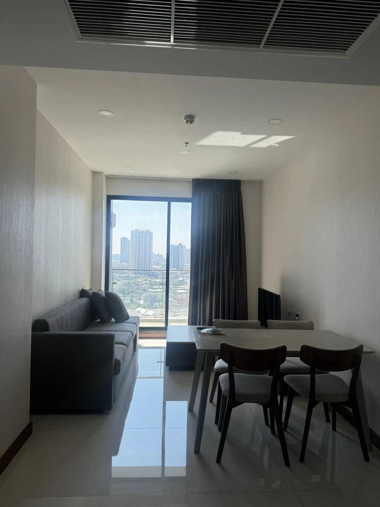 For rent: Supalai Premier Charoen Nakhon, spacious room, ready to move in! Just bring your bags!!!