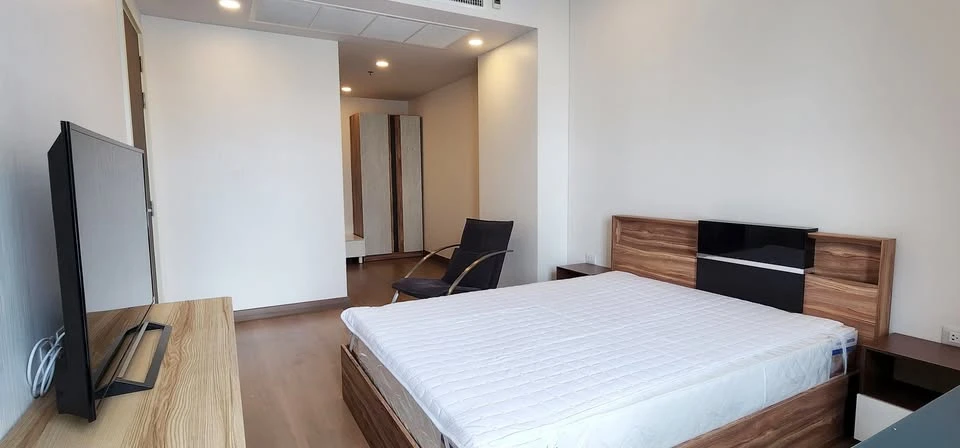 For rent Supalai Premier Charoen Nakhon, spacious room, comfortable. Complete with simple, livable decorations. Urgent.