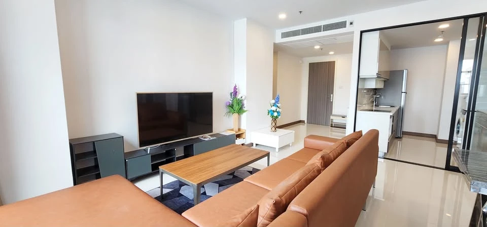 For rent Supalai Premier Charoen Nakhon, spacious room, comfortable. Complete with simple, livable decorations. Urgent.