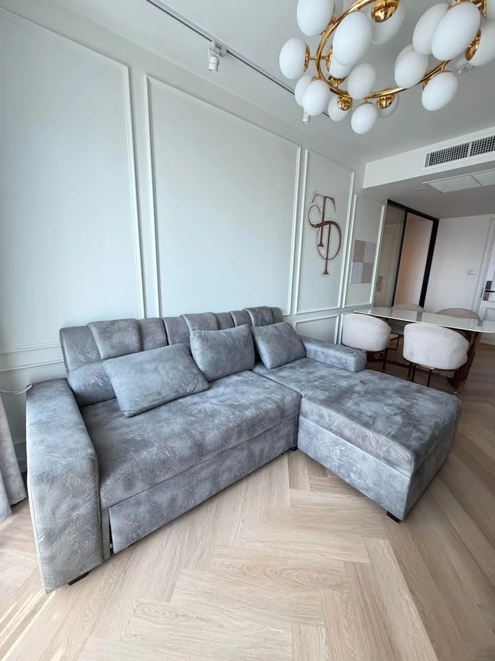 For rent: Supalai Premier Charoennakorn, spacious room with city view and great atmosphere. Fully furnished and ready to move in. Move in immediately.