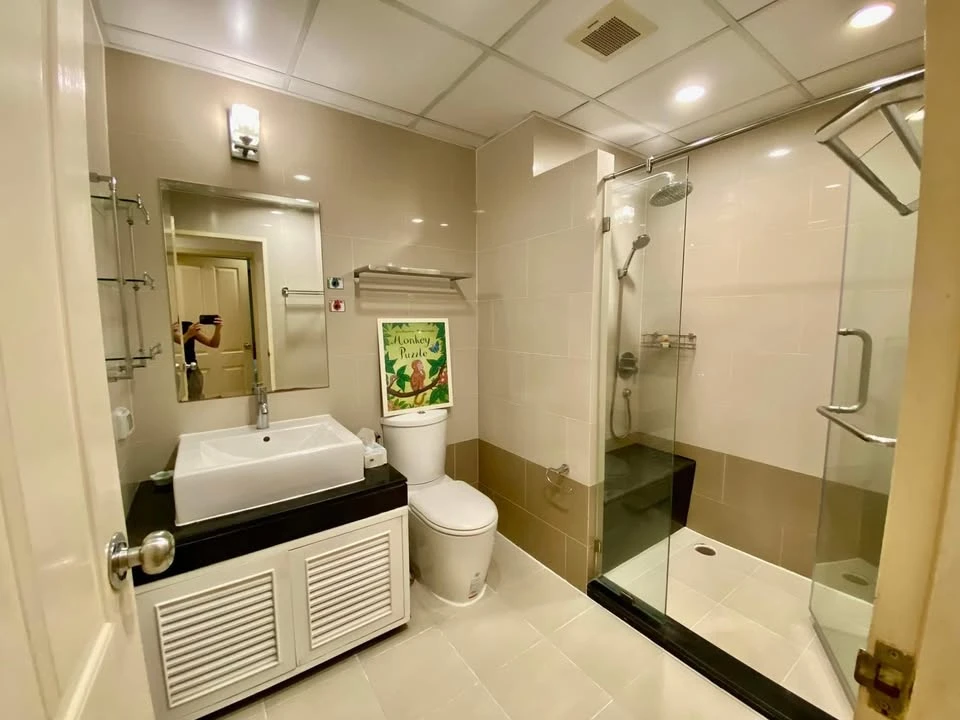 For rent Supalai Premier Narathiwas-Sathorn, beautiful city view, fully furnished, fully furnished, bring your bags and move in immediately.