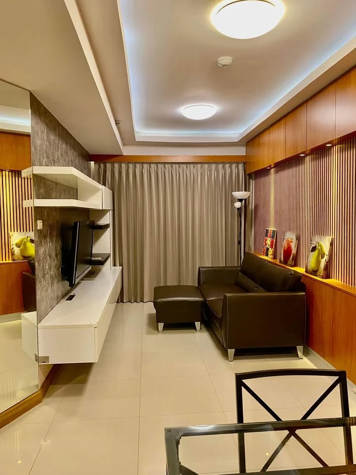 For rent Supalai Premier Narathiwas-Sathorn, beautiful city view, fully furnished, fully furnished, bring your bags and move in immediately.
