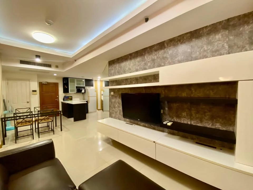 For rent Supalai Premier Narathiwas-Sathorn, beautiful city view, fully furnished, fully furnished, bring your bags and move in immediately.