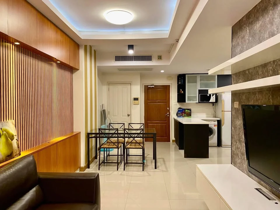 For rent Supalai Premier Narathiwas-Sathorn, beautiful city view, fully furnished, fully furnished, bring your bags and move in immediately.
