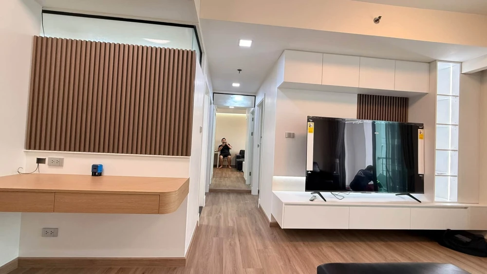 For Rent: Supalai Premier Place Asoke. Spacious unit with ample living space and full facilities. Book now!