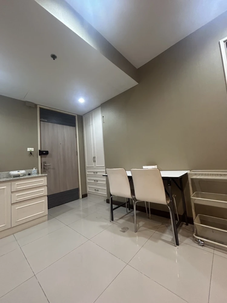Supalai Premier Ratchathewi for rent, spacious room with plenty of usable space, fully furnished, just bring your bags and move in!