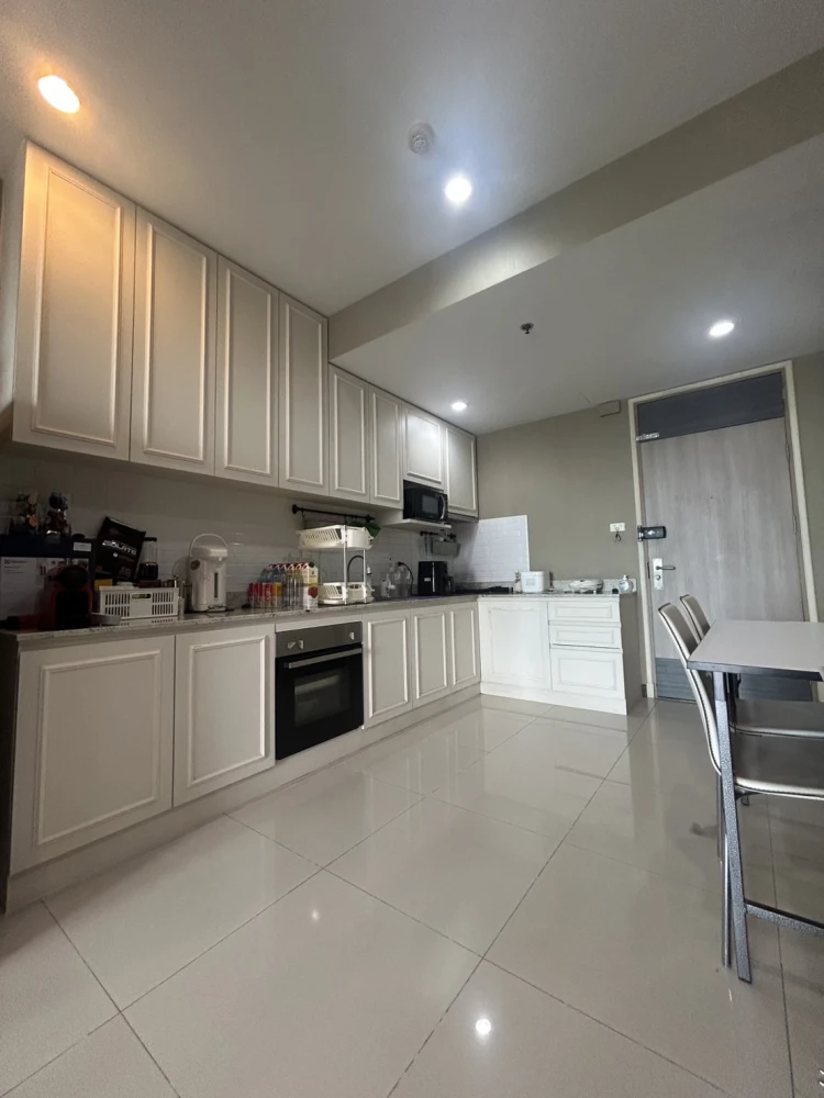 Supalai Premier Ratchathewi for rent, spacious room with plenty of usable space, fully furnished, just bring your bags and move in!