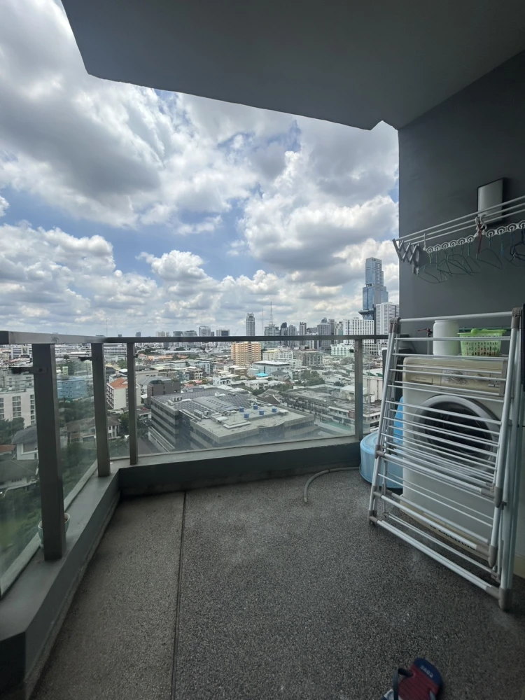 Supalai Premier Ratchathewi for rent, spacious room with plenty of usable space, fully furnished, just bring your bags and move in!