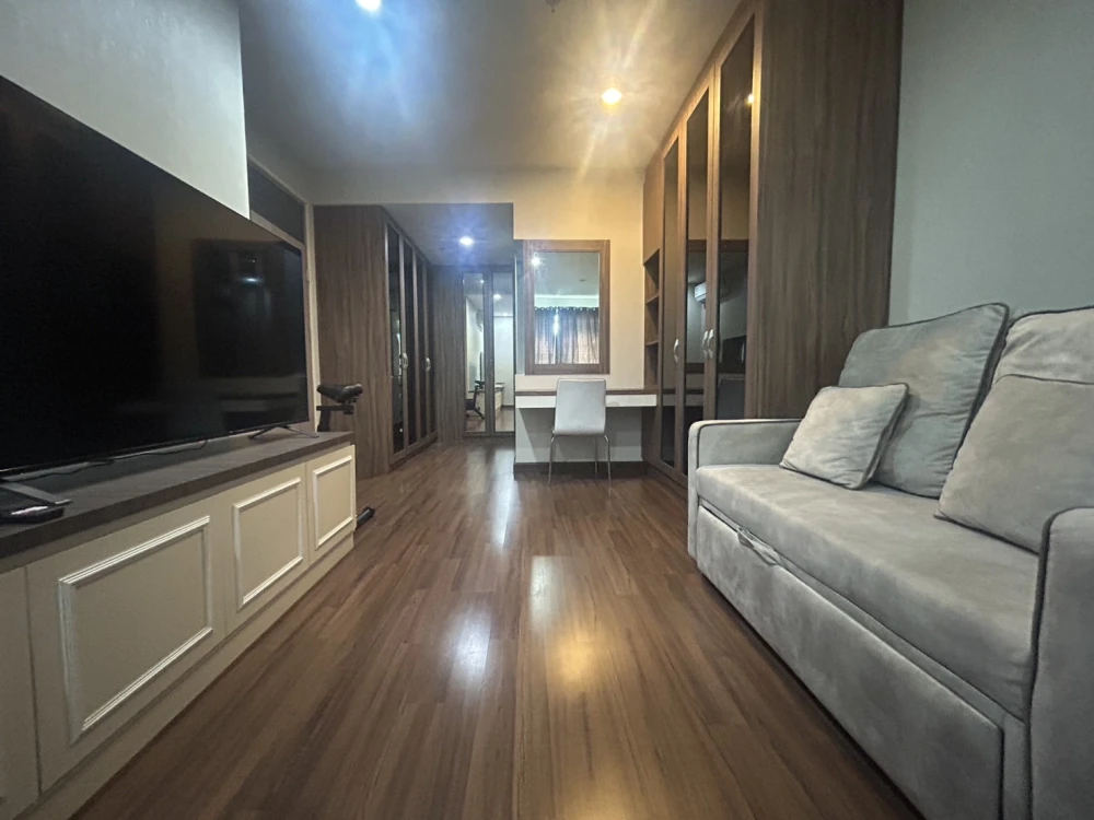 Supalai Premier Ratchathewi for rent, spacious room with plenty of usable space, fully furnished, just bring your bags and move in!