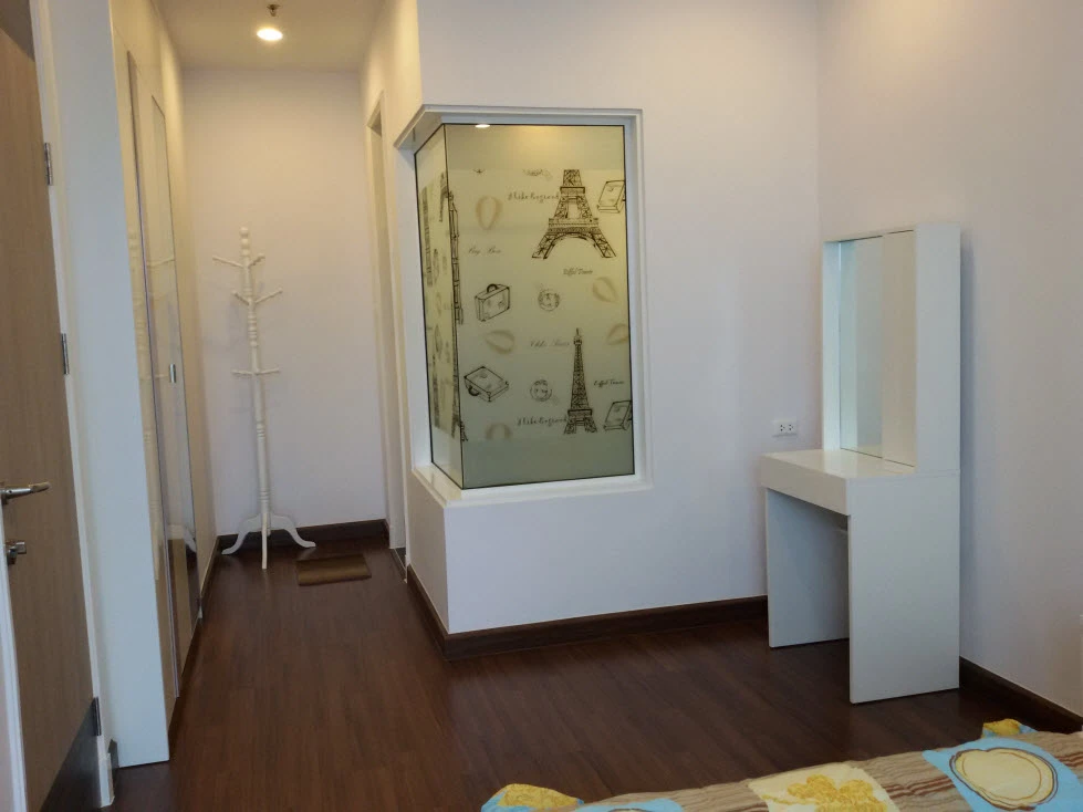 Supalai Premiere @ Asoke for rent, 1 bedroom, 1 bathroom, plenty of usable space, comes fully furnished, just bring your bags and move in!