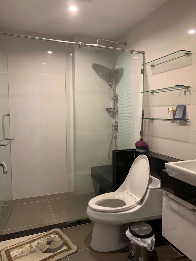 For rent: Supalai Prima Riva 2 bedrooms, great view, fully furnished. Book now!