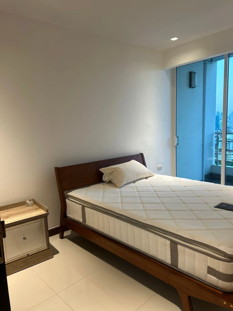 3-bedroom unit for rent at Supalai Prima Riva—fully furnished. Book now if interested.