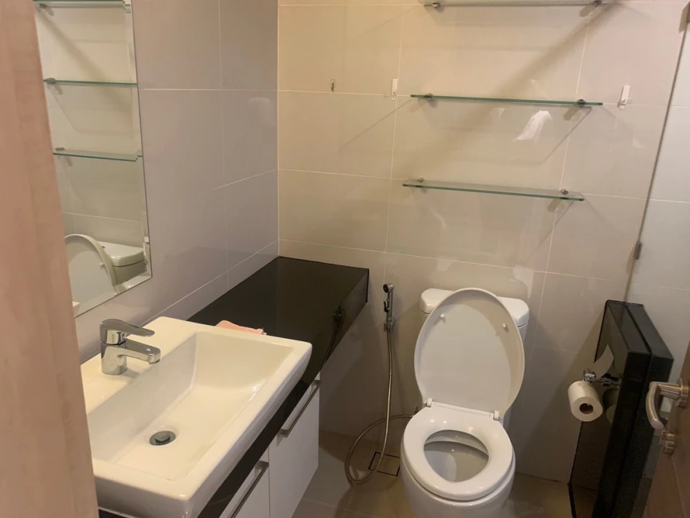 3-bedroom unit for rent at Supalai Prima Riva—fully furnished. Book now if interested.