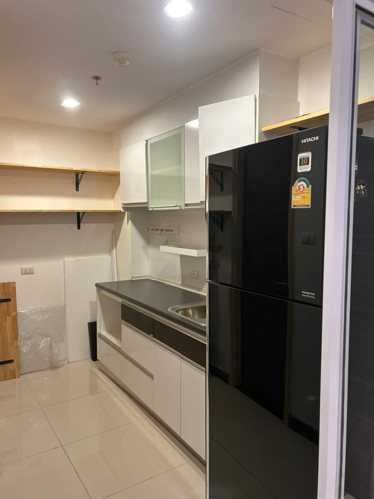 3-bedroom unit for rent at Supalai Prima Riva—fully furnished. Book now if interested.
