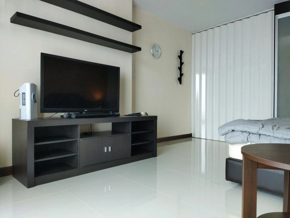 For rent: Supalai Prima Riva, 19th floor, southeast facing with river view. Book now! (Urgent!)