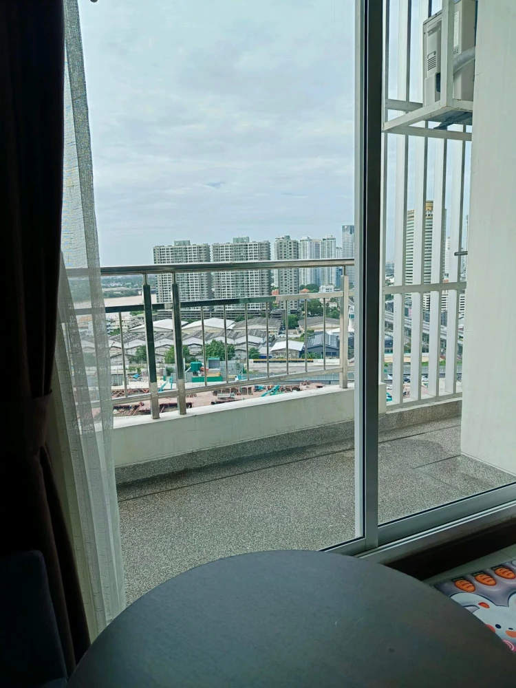 For rent: Supalai Prima Riva, 19th floor, southeast facing with river view. Book now! (Urgent!)