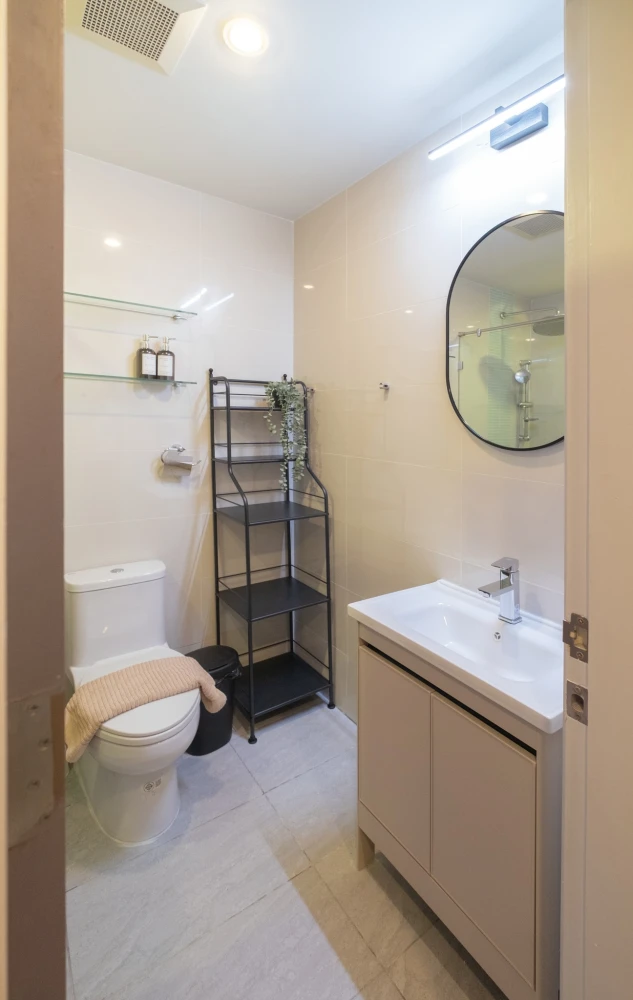 For rent: Supalai Prima Riva, a lovely and spacious room. Book now!