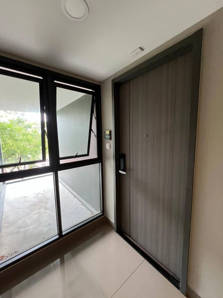 For rent sell: Supalai Prime Rama 9, corner unit. Quiet and private, like home. Spacious and comfortable. Book now!