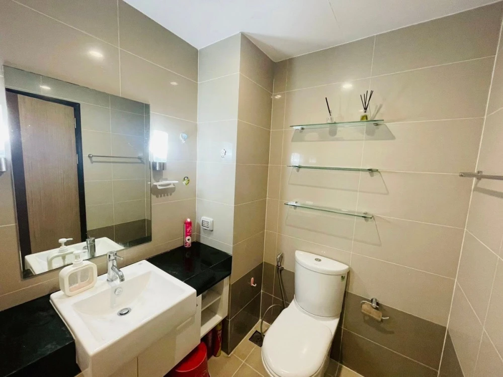 For rent: Supalai River Resort, 36th floor, fully furnished and ready to move in. Book now!
