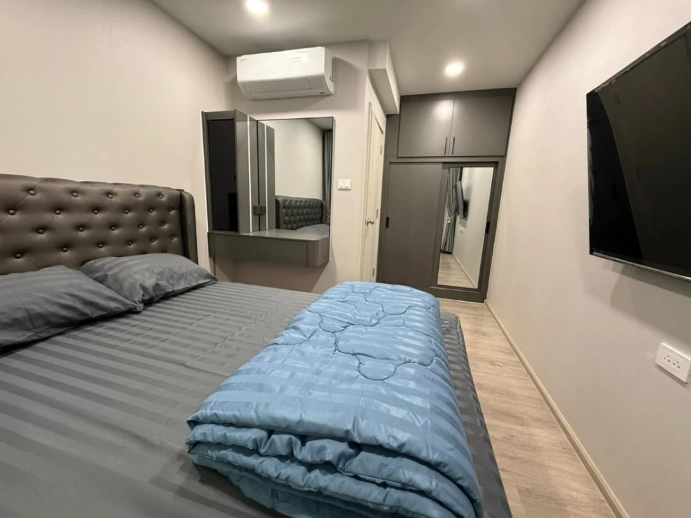 For rent: Supalai Sense Srinakarin. Fully furnished with built-in furniture throughout. Clean and well-decorated; just bring your clothes and move in!